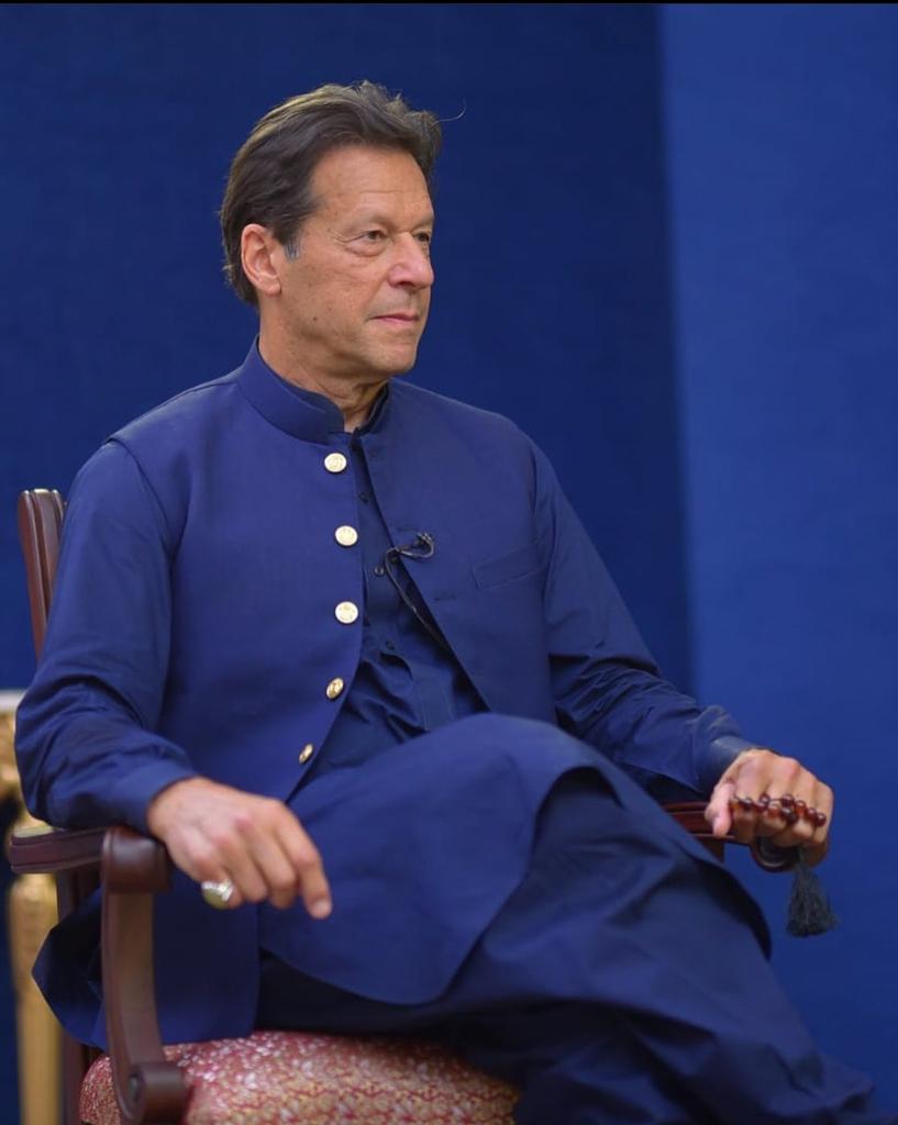 MariumBilalPTI's tweet photo. میرا ضمیر مطمئن ہے کہ میں بزدل اور بھکاری کی بجائے ایک خودار اور بہادر لیڈر کے ساتھ ہوں 
#امپورٹڈ_حکومت_نامنظور https://t.co/jTkKkdwjy3