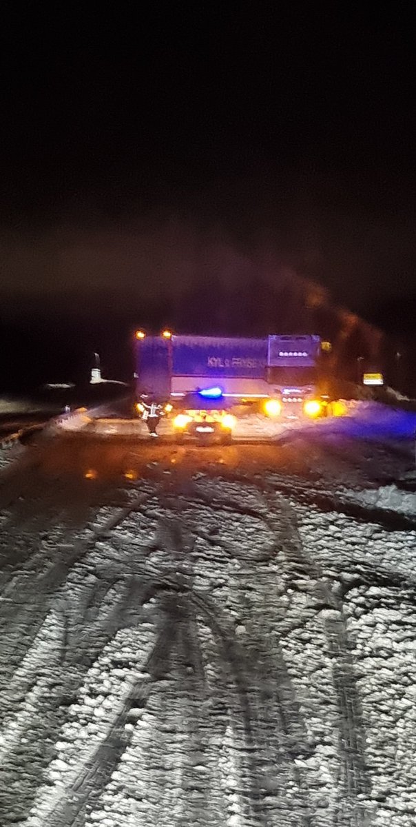 EmTheSwede's tweet photo. When you think your day cant get any worse you get stuck behind this... fml https://t.co/4EGjvoqHDc