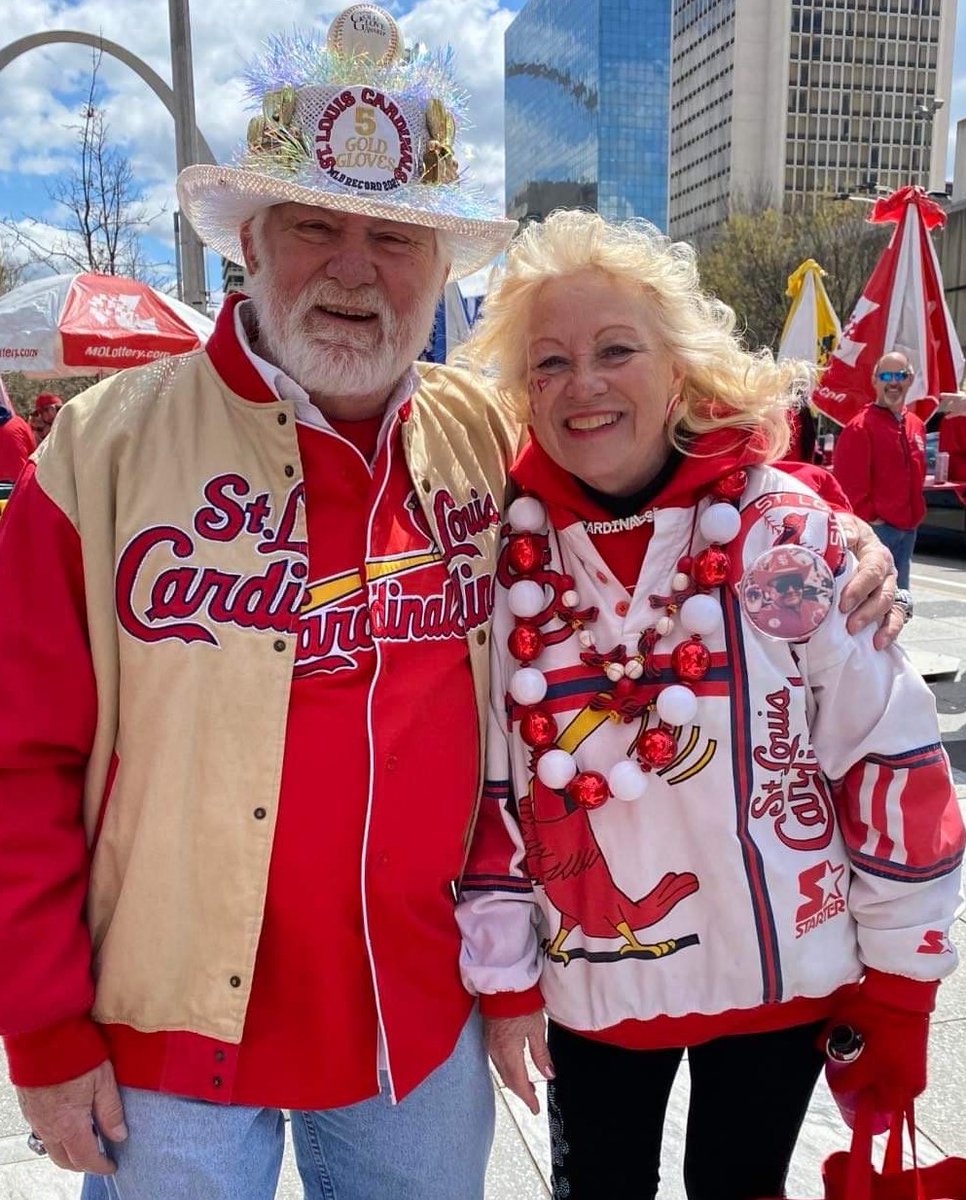 UMSLBUSINESS's tweet photo. The @Cardinals opening day is an unofficial holiday! Our Undergraduate Recruitment Coordinator, Christy, and Marketing &amp; Comms. Coordinator, Eboni, had a great time connecting with future Tritons and retiree Tom Lange. Eboni snagged an appearance on @FOX2now with @andybankertv ! https://t.co/qSfNWaKq0o