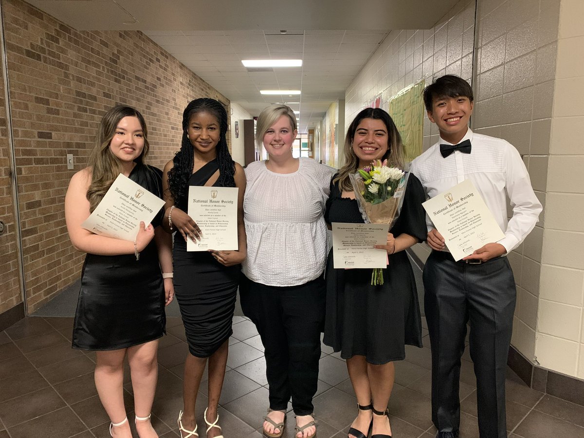 KF National Honor Society tweet media