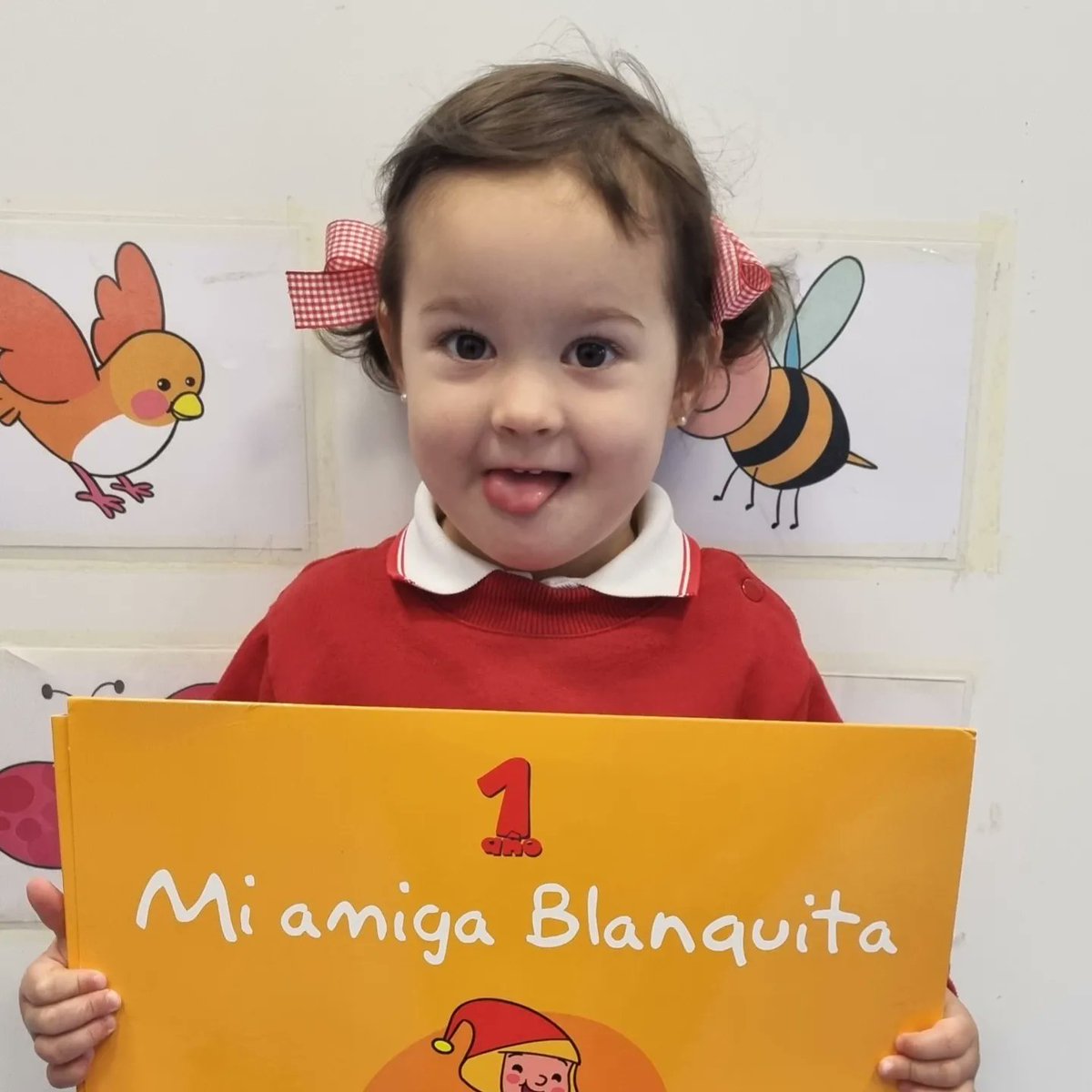 ElcheKid's tweet photo. We have worked really hard this quarter. 📂✏️🖋
Nos encanta llevar los trabajos a casa y verlos una y otra vez. 📂✏️✒️🖋
#guardería
#Elche
#inglés https://t.co/cXXWbO7jcP