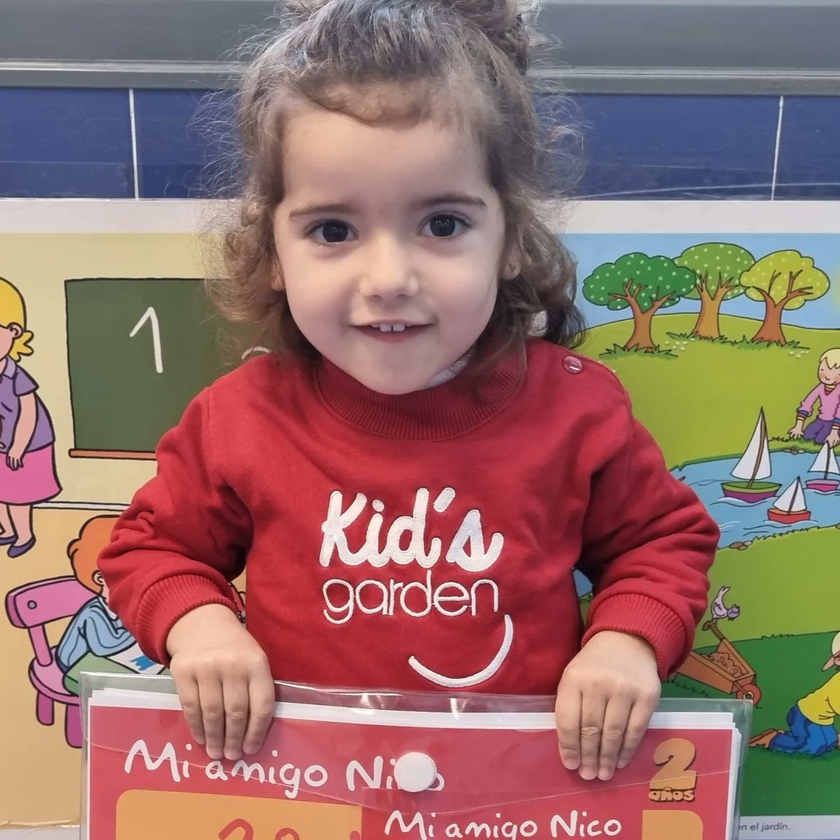 ElcheKid's tweet photo. We have worked really hard this quarter. 📂✏️🖋
Nos encanta llevar los trabajos a casa y verlos una y otra vez. 📂✏️✒️🖋
#guardería
#Elche
#inglés https://t.co/cXXWbO7jcP