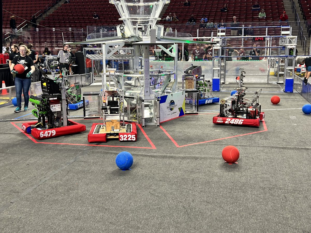 team6479's tweet photo. Great win with our AZ friend @cocorobo 85-61! Got 4RP after a 5+ alliance cargo bonus brought down the RP number to 18 for the match. #AZFRC #Rapidreact #UTWV https://t.co/kzwLe3iSgv