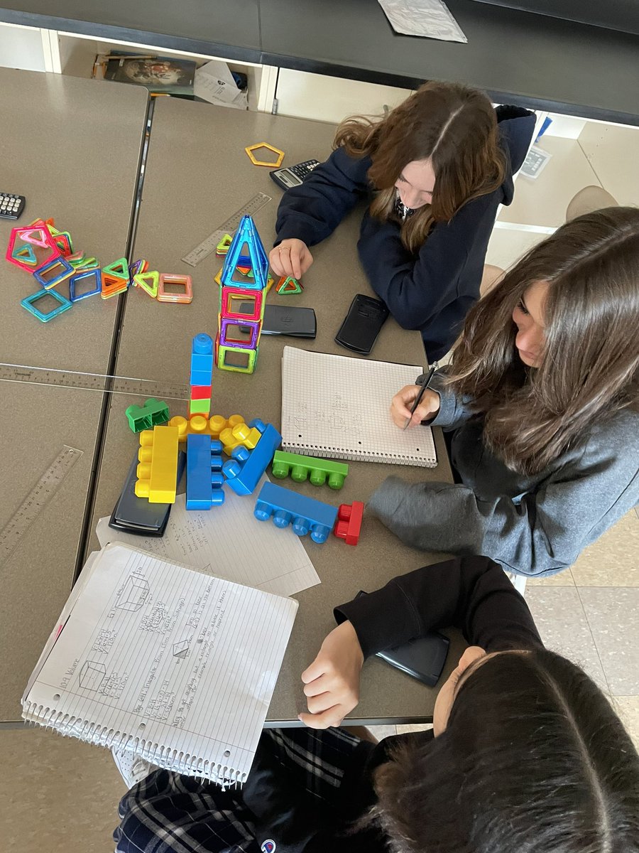 mrs_farrHMSS's tweet photo. #funfriday Surface Area and volume are better with blocks and magna-tiles https://t.co/RtOzxMub2W