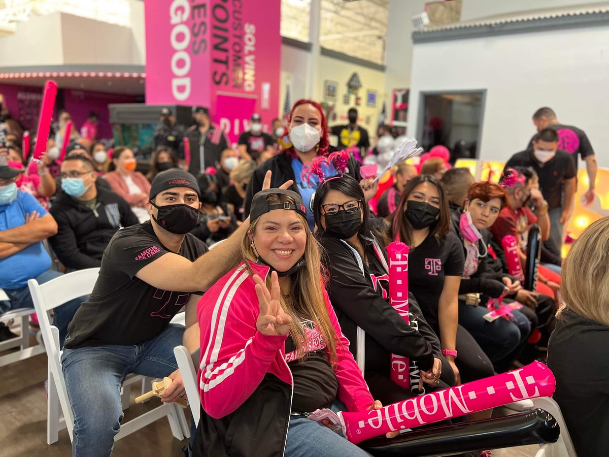 Aejaz_H's tweet photo. It was a great time seeing everyone in person  and celebrating 🍾 2021 results!  @MissionTXperts are fired up and  ready to  #winallthethings in 2022!! #FamousForExperience 
#UnstoppableTogether 
#MissionPossible 💥🤘 https://t.co/VajuFTpv7l