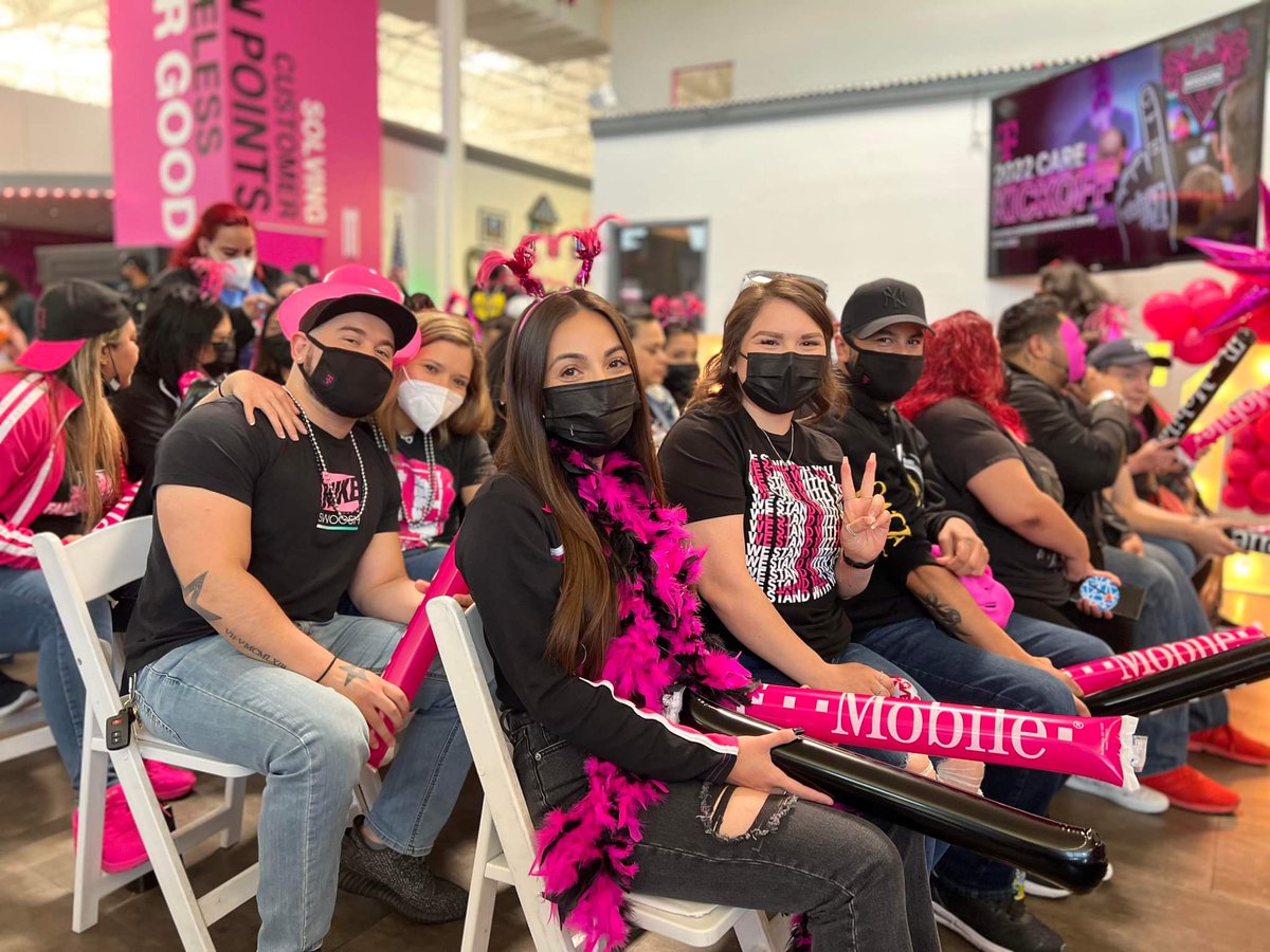 Aejaz_H's tweet photo. It was a great time seeing everyone in person  and celebrating 🍾 2021 results!  @MissionTXperts are fired up and  ready to  #winallthethings in 2022!! #FamousForExperience 
#UnstoppableTogether 
#MissionPossible 💥🤘 https://t.co/VajuFTpv7l