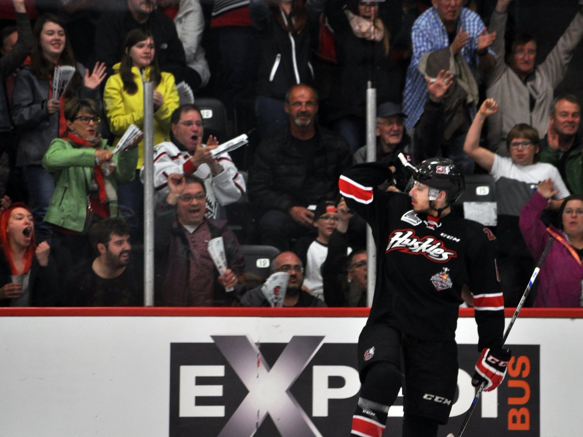 HuskiesRn's tweet photo. Un article sur un de nos anciens qui a marqué contre le Canadien de Montréal hier soir.
-> https://t.co/iYQ17YmdUA
🐺Qui ne se rappelle pas de cette célébration? #Printemps2016 #NotrePremiereFois https://t.co/T3Mfthqcbm