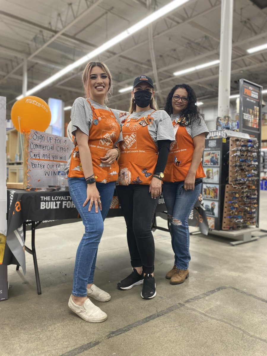 Nick_G1991's tweet photo. Absolutely love our PRO team! #ProXtraPerks #4WeeksofRewards @AngelSM_831 @MRSSAHD @SteveKnottPN @ChrisNana1843 @RQuartiers https://t.co/QxoZmdea84