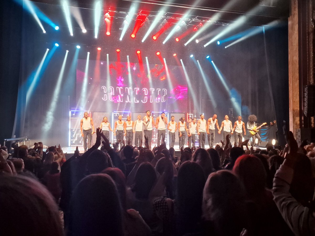 Thank you for an amazing night! The stories you guys tell are just incredible. The passion you all put in words cannot describe!! ✌️😍 <a href="/Diversity_Tweet/">Diversity</a> <a href="/AshleyBanjo/">Ashley Banjo</a>