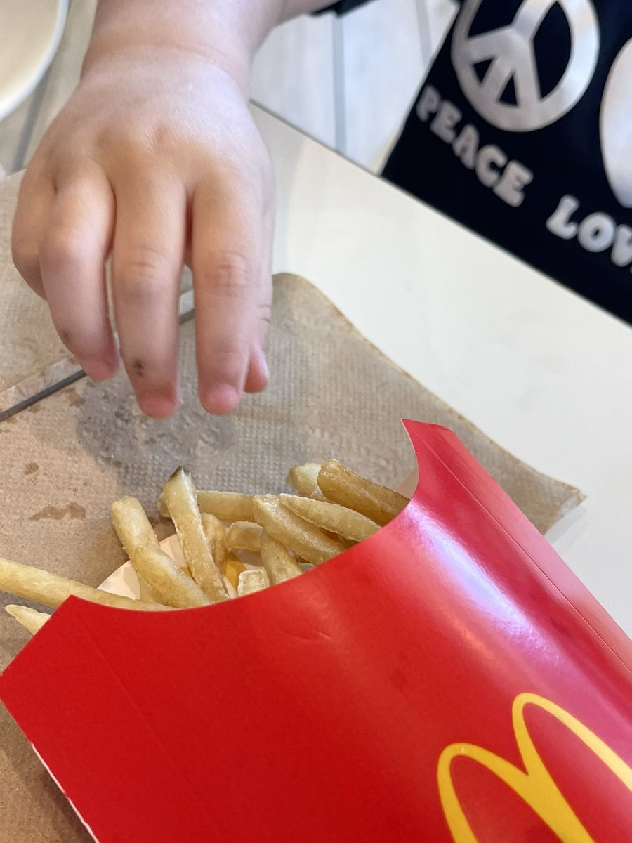 Tony Phillips tweet media