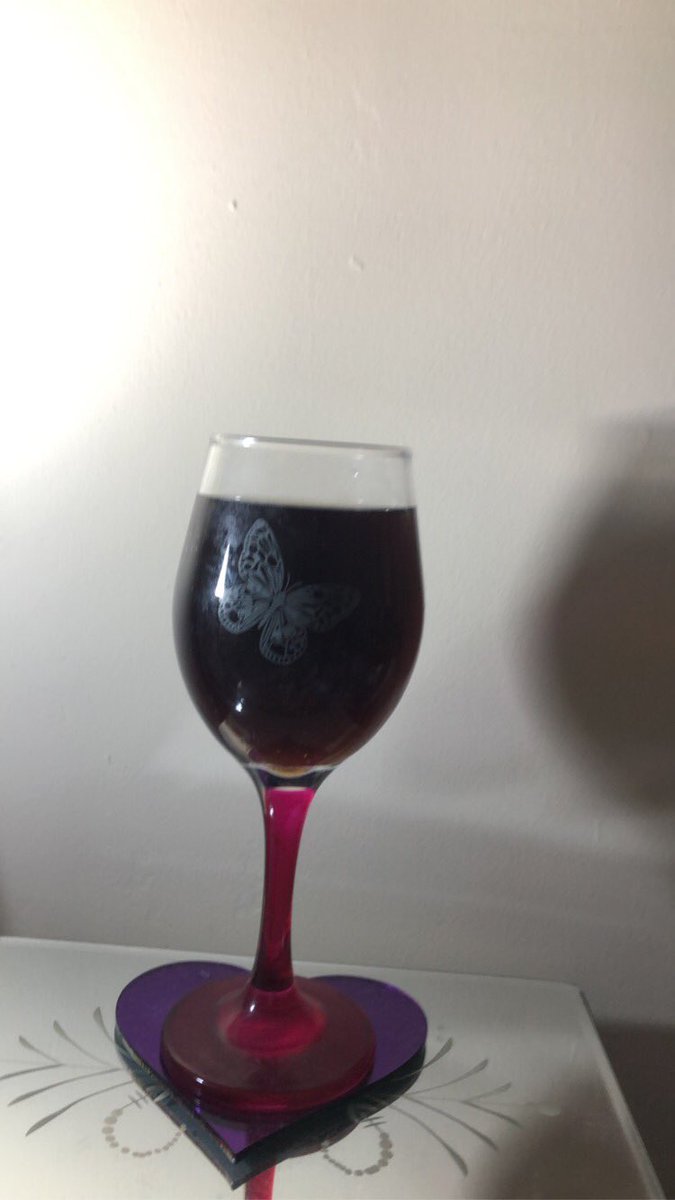 Kimofficialxox's tweet photo. Having a drink tonight why not don’t drink all the time so once in a blue moon https://t.co/kYbKYmFiK5