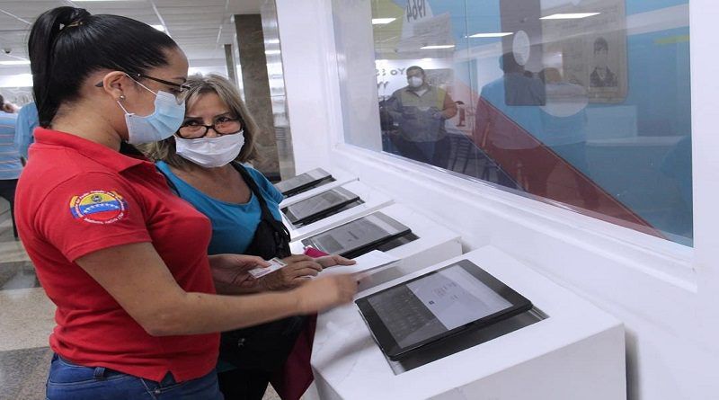VenezuelaSaime's tweet photo. El Ministro del @MIJP_Vzla @CeballosIchaso1 recorrió el departamento de Atención al Ciudadano, que está encargado de resolver las diferentes problemáticas e inquietudes de nuestros usuarios https://t.co/A7oVZekGXu