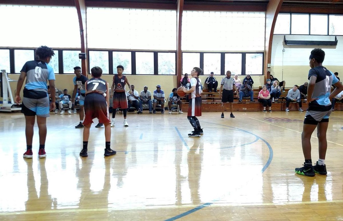 Landonoverby13's tweet photo. (Throwback pic) Landon's first year in AAU (Hi-Rise).  Kings of Clayton kicking of tomorrow!  

#landonoverby #kingsofclayton

@TopPreps @sportsthread @TheWJGClassic @PlayBookAthlete @247recruiting @NWLogicMedia @PrepHoopsNC @ncsa https://t.co/ySYz0lFk1g