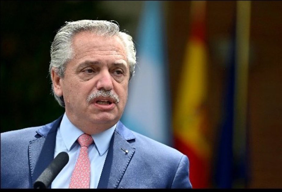 De aquí a ir a arrastrarse ante los ingleses hay solo un milímetro <a href="/alferdez/">Alberto Fernández</a>