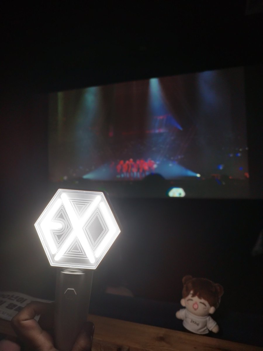 bossjuleng's tweet photo. #ADecadeOfMemories_EXO @adom_exo @weareoneEXO https://t.co/gi3tuhhbZx