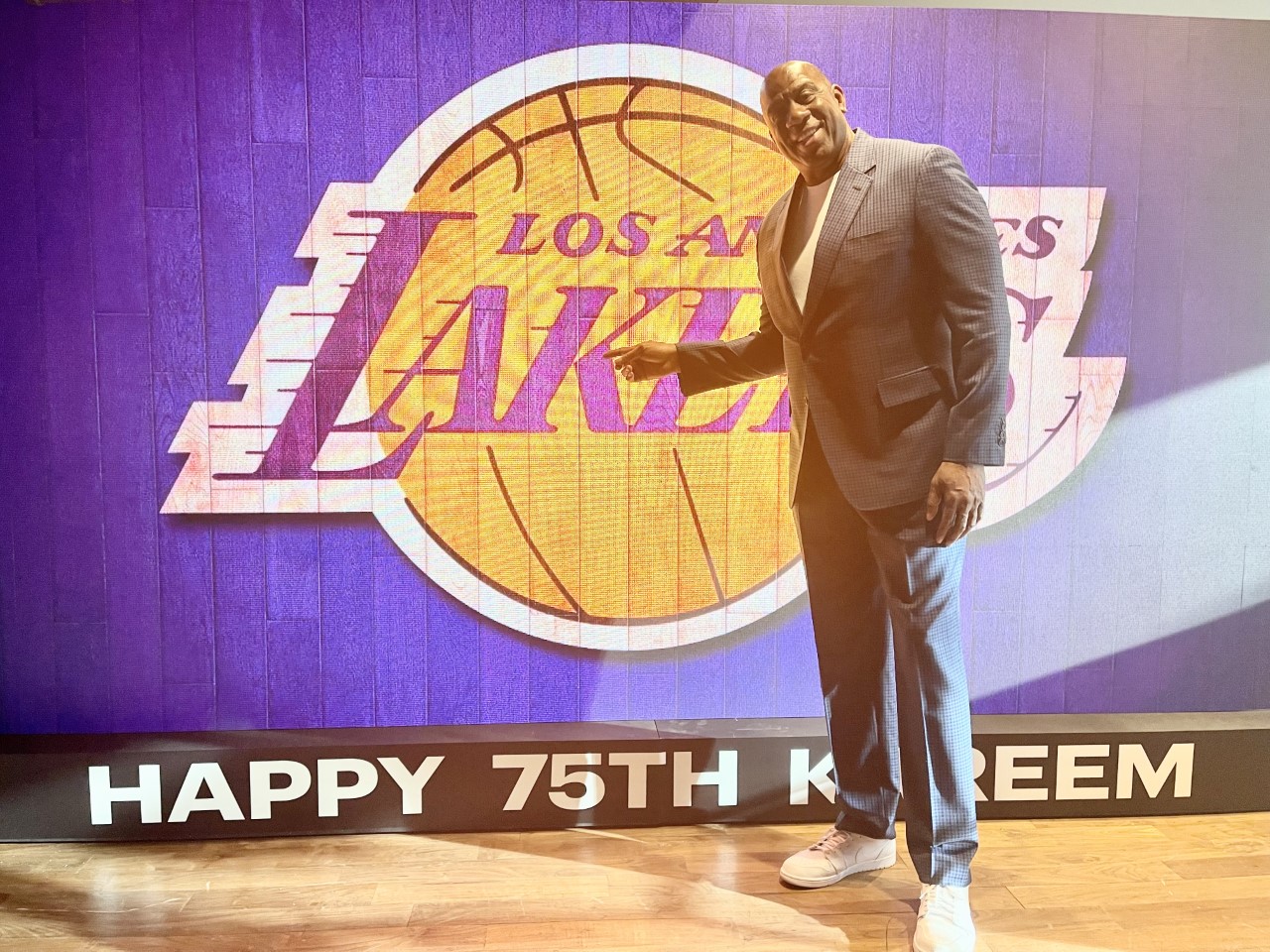 Earvin Magic Johnson on X: Hanging out with my Lakers family at Kareem's  75th birthday celebration! My sister who I love very much Jeanie Buss,  Linda Rambis, and GM Rob Pelinka.  /