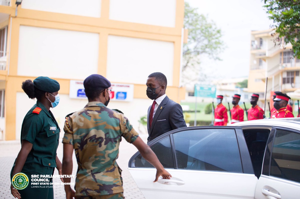 KnustCadet's tweet photo. A throwback of the days during the first State of SRC Address, The Former Comnander in chief @sesah of the KNUST cadet @KnustCadet being escorted by the then Head of Security for the SRC.

#Thegoodolddays https://t.co/tkHjjpHxdt