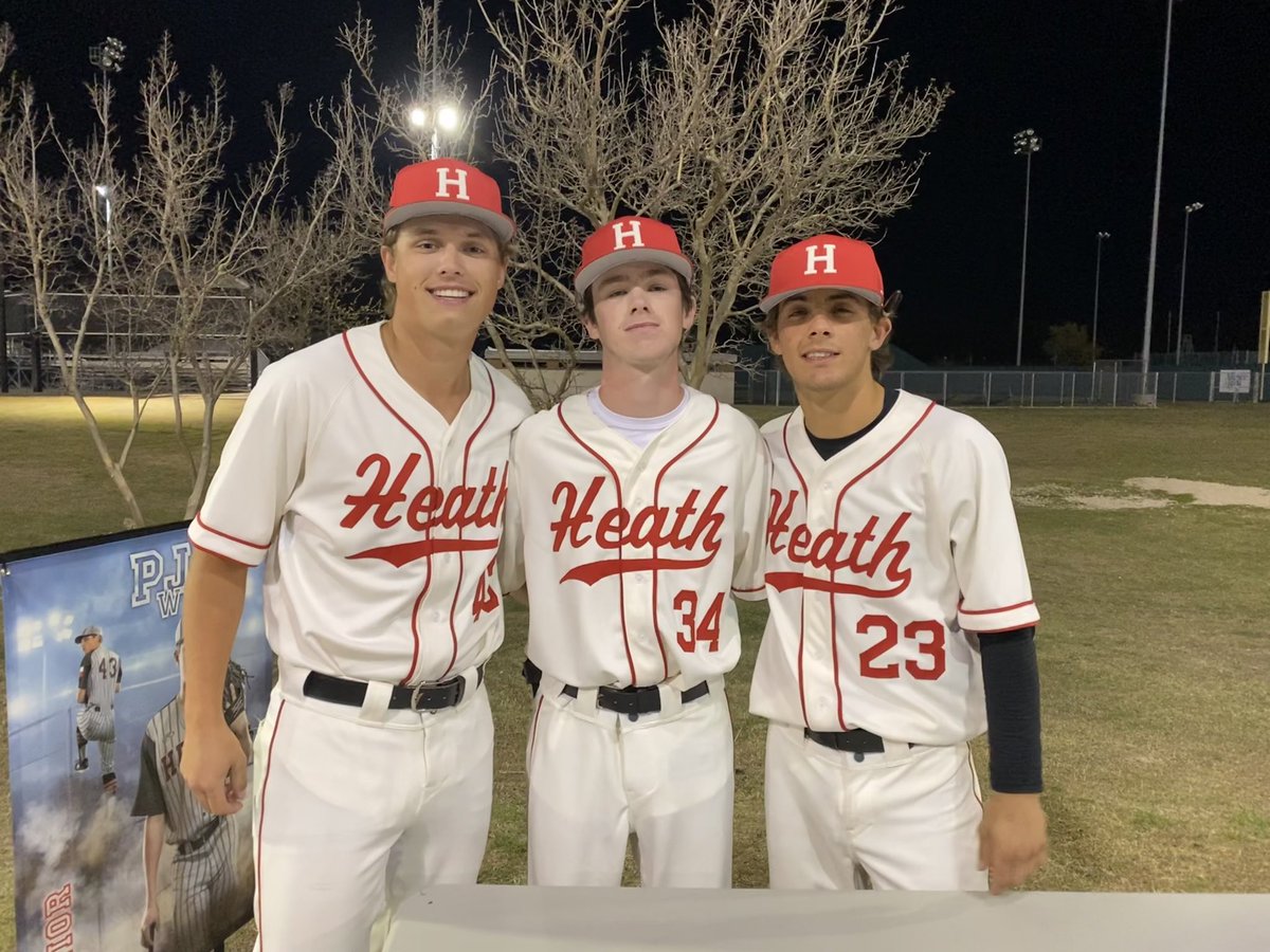 Meet the hawks night!!!⚾️❤️ <a href="/STUCOHeath/">Heath StuCo</a> <a href="/RHHSHawks/">Rockwall-Heath HS</a> <a href="/HeathHawksBB/">Heath Hawks Baseball</a> <a href="/RISDAthletics/">Rockwall ISD Sports Marketing</a> <a href="/BaylorBaumann/">Baylor Baumann</a> <a href="/PjWydra/">PJ_Wydra</a> <a href="/Gage_Barkley/">Gage_B</a>