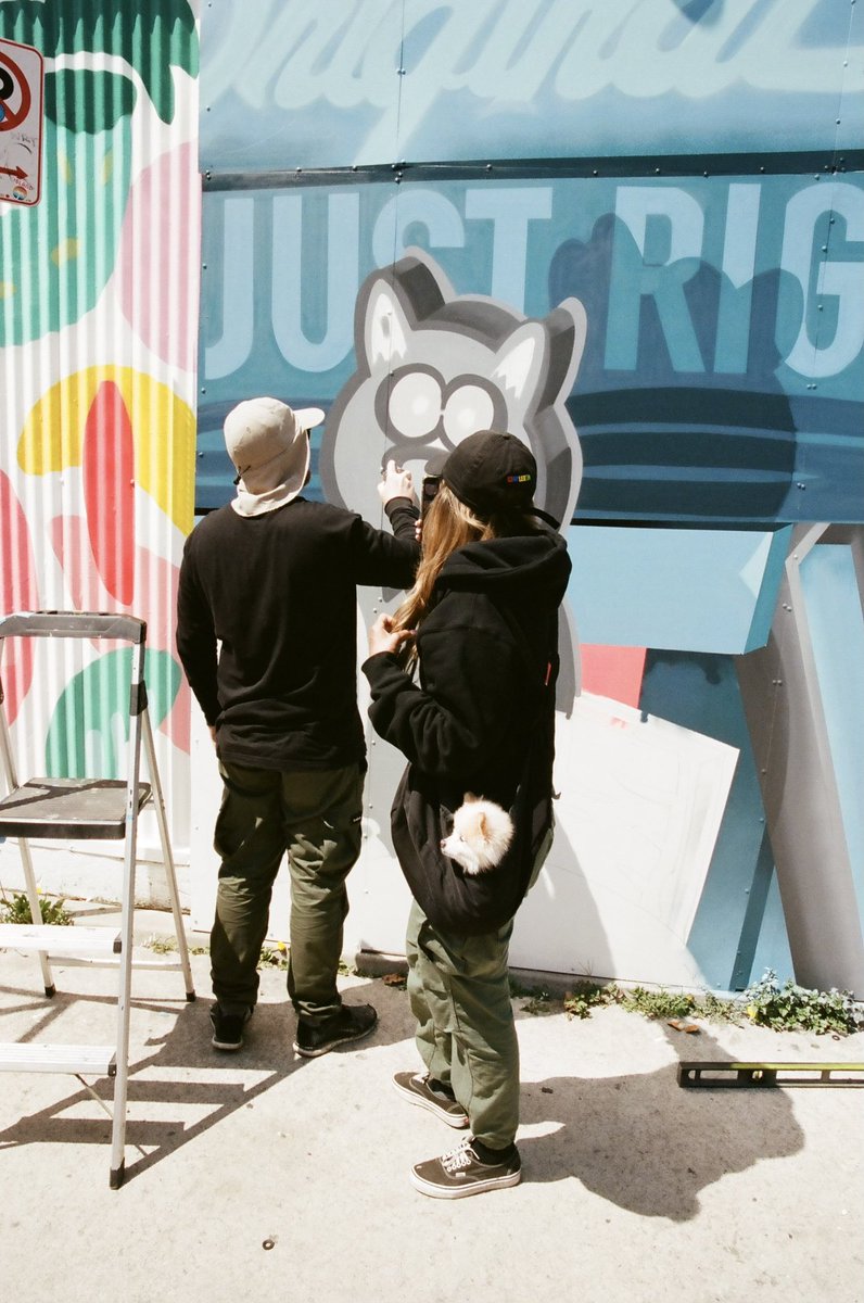 TRAVMSK's tweet photo. Muraling on #abbotkinney with my Dogz…. Photos shot on film by: ArtformWill #film #35ml #mural https://t.co/dsS3sCBNgV