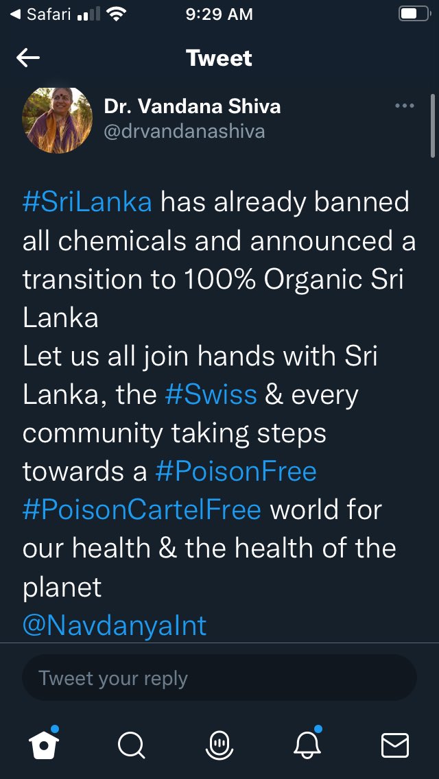Roshanjnu's tweet photo. People like Vandana Shiva were cheerleaders when Sri Lanka banned fertilisers. 

Now that the Sri Lankan economy is fighting a food crisis, they are advocating similar self destructive policies in India. 

Future of farming can’t be going back to the trees and growing a tail https://t.co/abU4620wTg