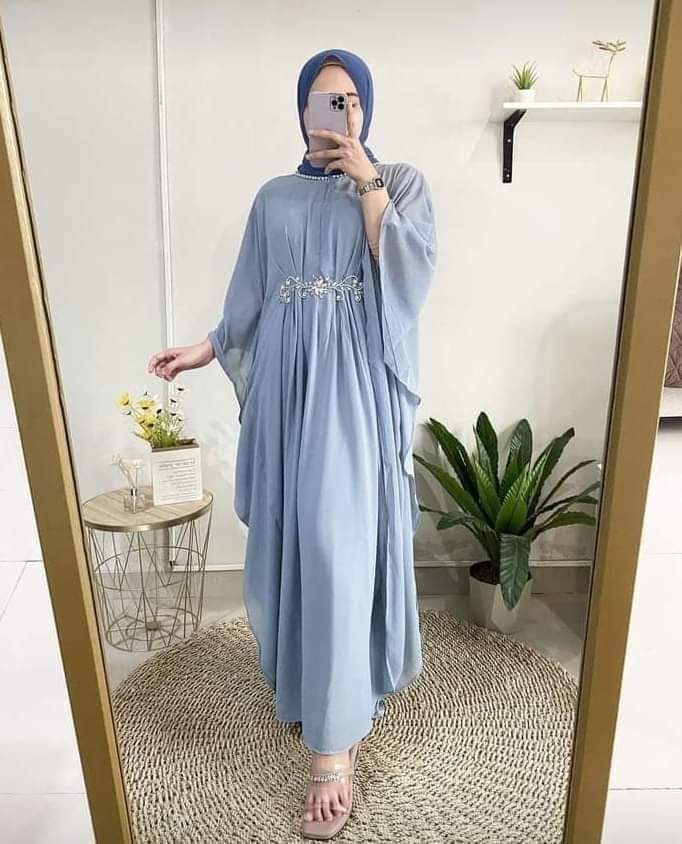 bemben_g's tweet photo. Inspirasi baju lebaran check 
Lebaran pakai kaftan,,, simpel sih, tapi mewah bangettt kan 😘
Lagi ada promo ramadhan murmer banget🤗😘😊

Yang kepo sama harga &amp; pembeliannya bisa klik link dibawah sini ya 👇👇
👉 https://t.co/4L8WZYglnl https://t.co/OV2PuUbtkn