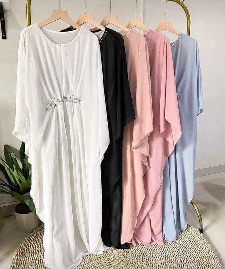 bemben_g's tweet photo. Inspirasi baju lebaran check 
Lebaran pakai kaftan,,, simpel sih, tapi mewah bangettt kan 😘
Lagi ada promo ramadhan murmer banget🤗😘😊

Yang kepo sama harga &amp; pembeliannya bisa klik link dibawah sini ya 👇👇
👉 https://t.co/4L8WZYglnl https://t.co/OV2PuUbtkn