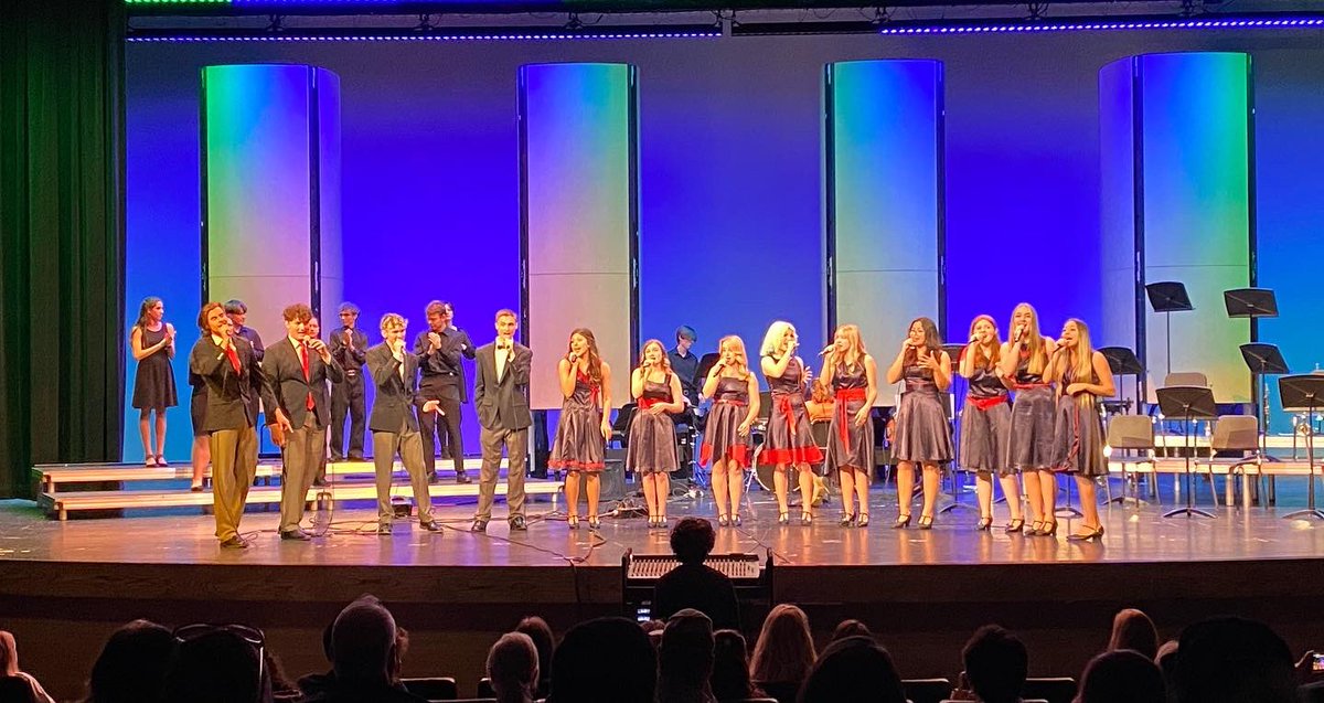 CLHSChoir's tweet image. We had a blast tonight! Thank you to everyone who came out and supported the Soundwaves and Jazz Band tonight! @CLHSBAND
