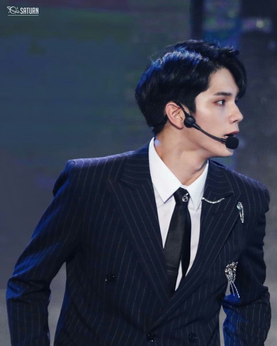 ongehourly's tweet photo. The Ong SeongWu 💜 옹 ✨💕 #옹성우 #OngSeongWu https://t.co/HkiTn5cnCV