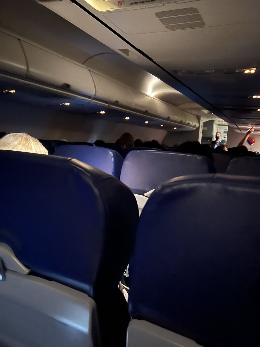 Christine Tressel (@tresselabc7) on Twitter photo Landed almost an hour ago. Sitting on tarmack because there is no gate for us at Midway? How is this possible Southwest? <a href="/SouthwestAir/">Southwest Airlines</a> Landed almost an hour ago. Sitting on tarmack because there is no gate for us at Midway? How is this possible Southwest? <a href="/SouthwestAir/">Southwest Airlines</a>