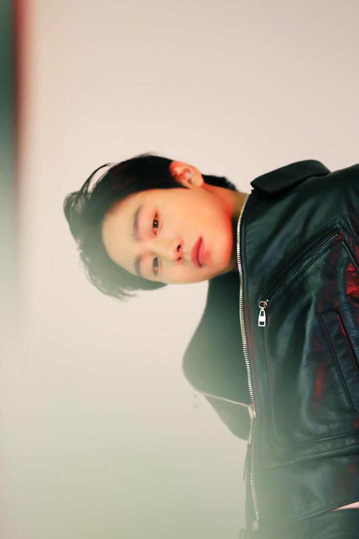 doieee__'s tweet photo. paul ahn ^^ >>>> https://t.co/CLunGE7TRe