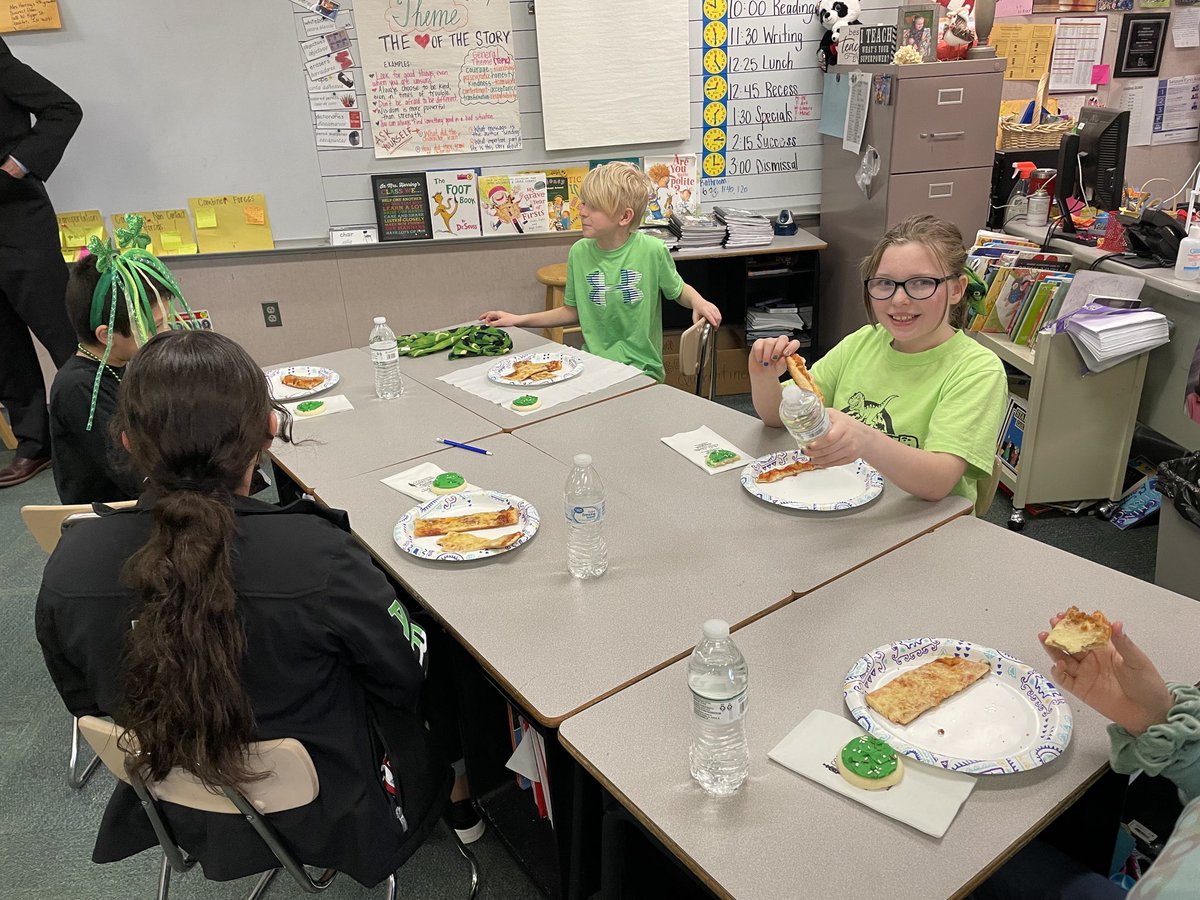 stephwest68's tweet photo. Thank you to our Community partners!  Goodwin Funeral Homes challenges our kids yearly in a writing/poster contest!  Suncrest always represents!  Thank you to our fourth grade team for engaging our students in this wonderful opportunity!  #webelieve https://t.co/OnoAp0IDup