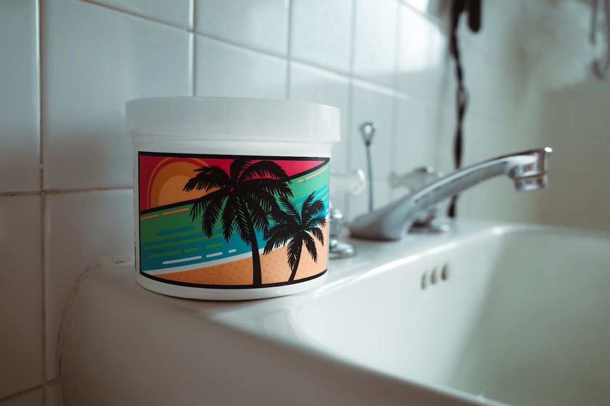 There's currently a heat wave hitting So-Cal. Good thing we have something specifically designed to stand up in the punishing So-Cal sun........Endless Summer, Duh!

#Bonafide #SoCal #heatwave #photography