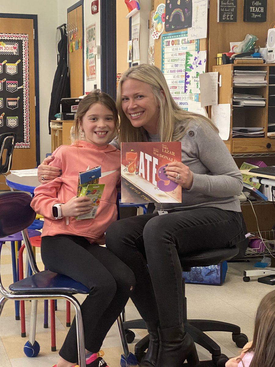 4KinneySSS's tweet photo. 3K had a special guest reader today in celebration of a special (belated) birthday! Thank you @kcoll888 for sharing such a funny book! We loved it! #7ate9 #birthdaybook #mysteryreader https://t.co/QcPfiGZAkn