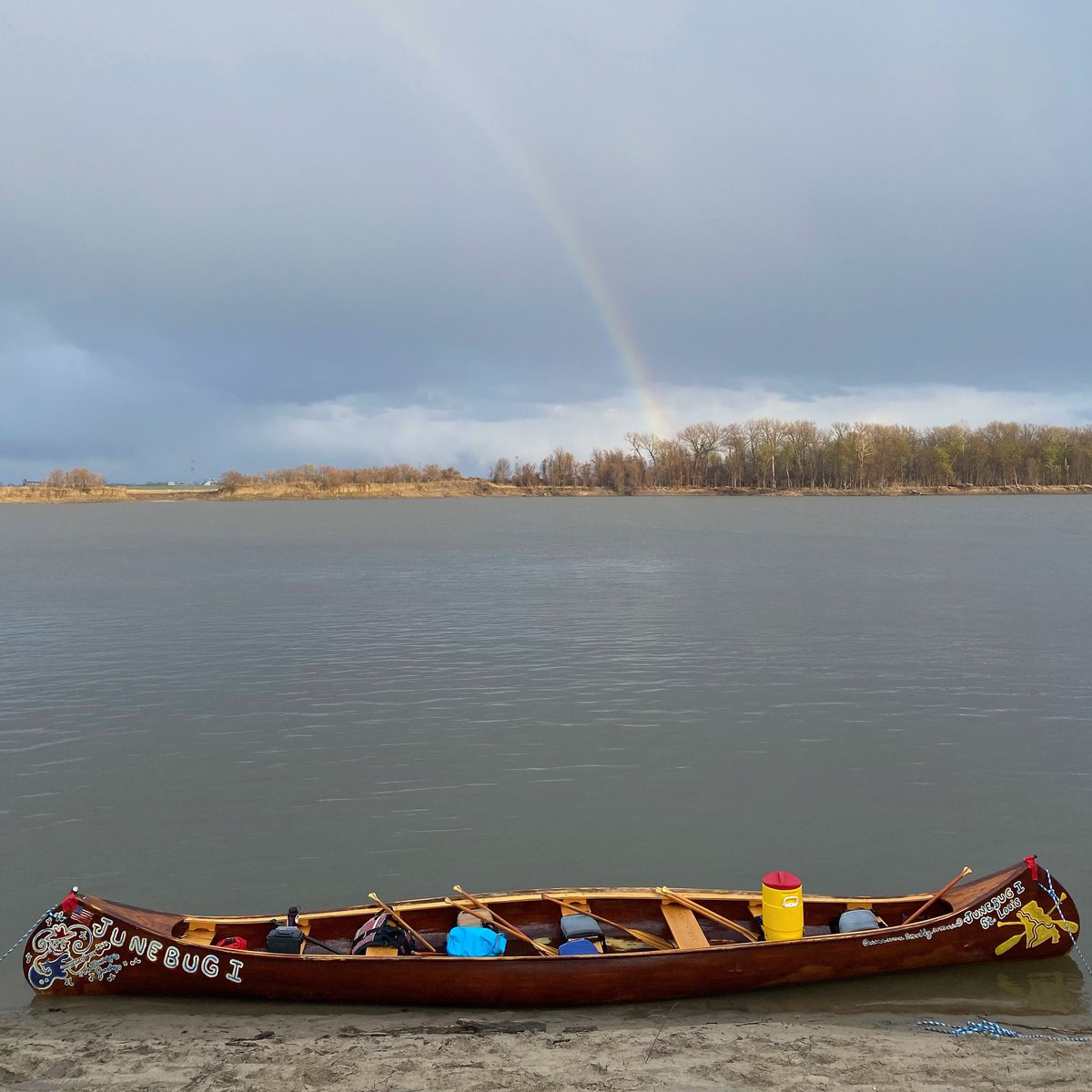 paddleSTL's tweet photo. ๐ Chase the Rainbow ๐
โข
โข
โข
#bigmuddyadventures #paddlestl #rivertime #stl #rainbowchasers https://t.co/mobsn8tia1