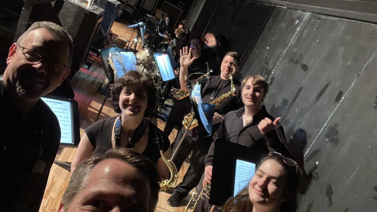 Lester Boggio tweet media