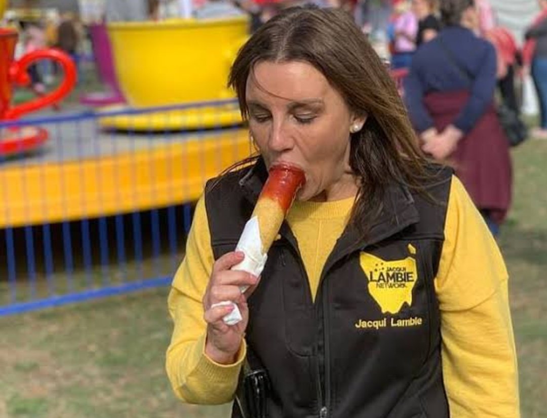 ozcrimenews's tweet photo. @PoliBard That jarring voiced, Dagwood Dog sucker Jacqui Lambie aka miss #vaxxenfreude was deep in thought as she focused in her next #covidhate speech on MSM. https://t.co/aTazH3gNMa
