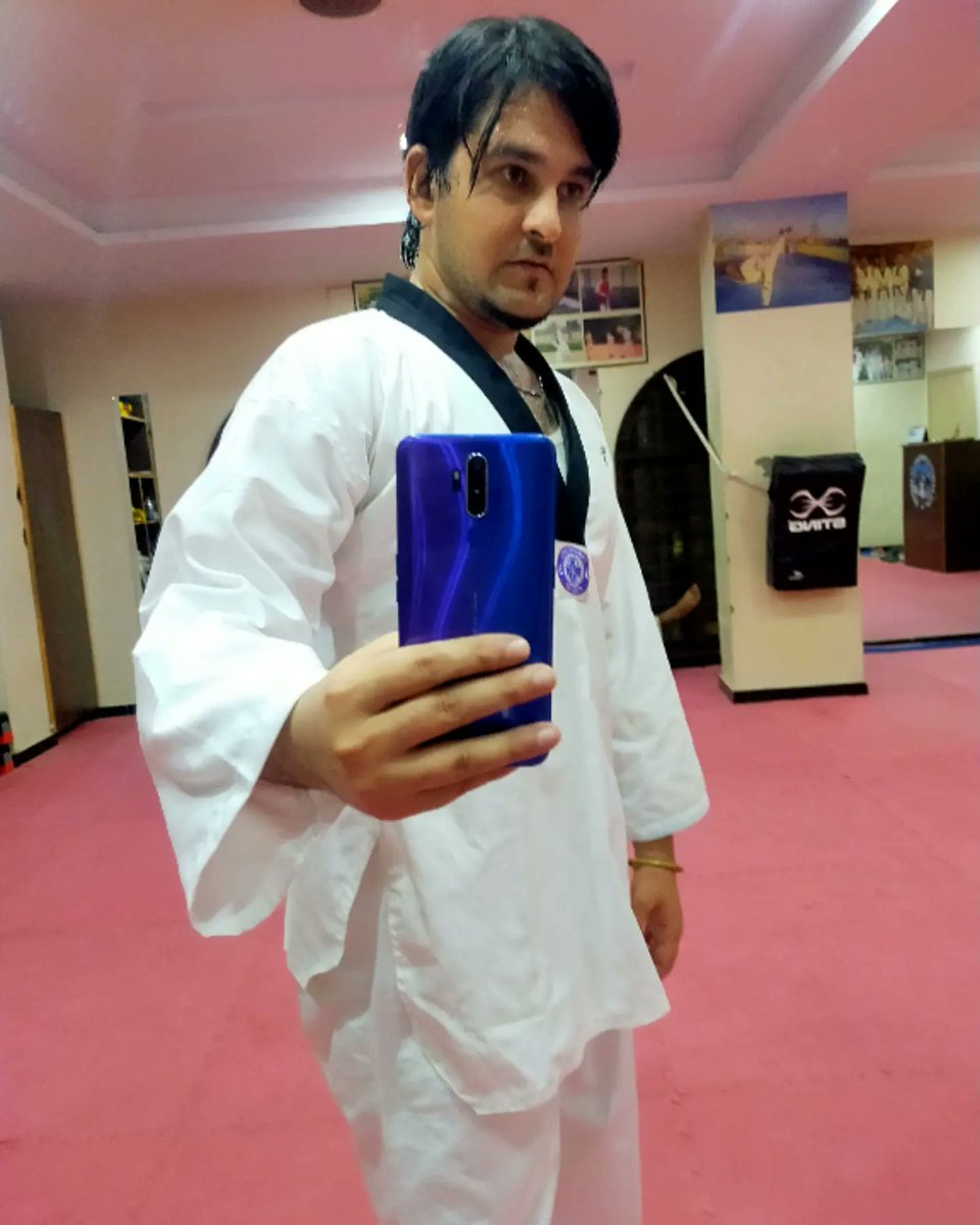 asadii_bangash7's tweet photo. I don't need a Weapon,
I Am One ,
#weapons #Karatee #MMATwitter #picture #like4like #TweeterWorld #surprise https://t.co/iV2Tn6IkEK