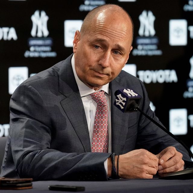 nyporchsport's tweet photo. Aaron Judge asked Brian Cashman to name five right fielders better than him before deal fell apart, source says:

“Cashman rattled names off right away and emphatically started with Juan Soto,” a source close to the Yankees said. “After the fifth name, he brought up Soto again.” https://t.co/CsiRLybU05