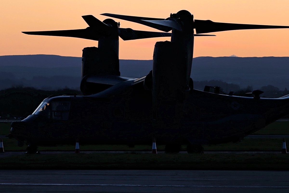 Eng1170's tweet photo. A nice visitor @GLA_Airport this evening, CV-22 Osprey from the 7th Special Ops Sqn @RAFMildenhall night stopping

#7SOS #RAFMildenhall #AvGeek #avgeeks #Osprey #aviationphotography #aviationdaily #Glasgowairport #SpecialOps #aviation #photooftheday #military #USAF @verticalmag https://t.co/n5t6nQsnDj