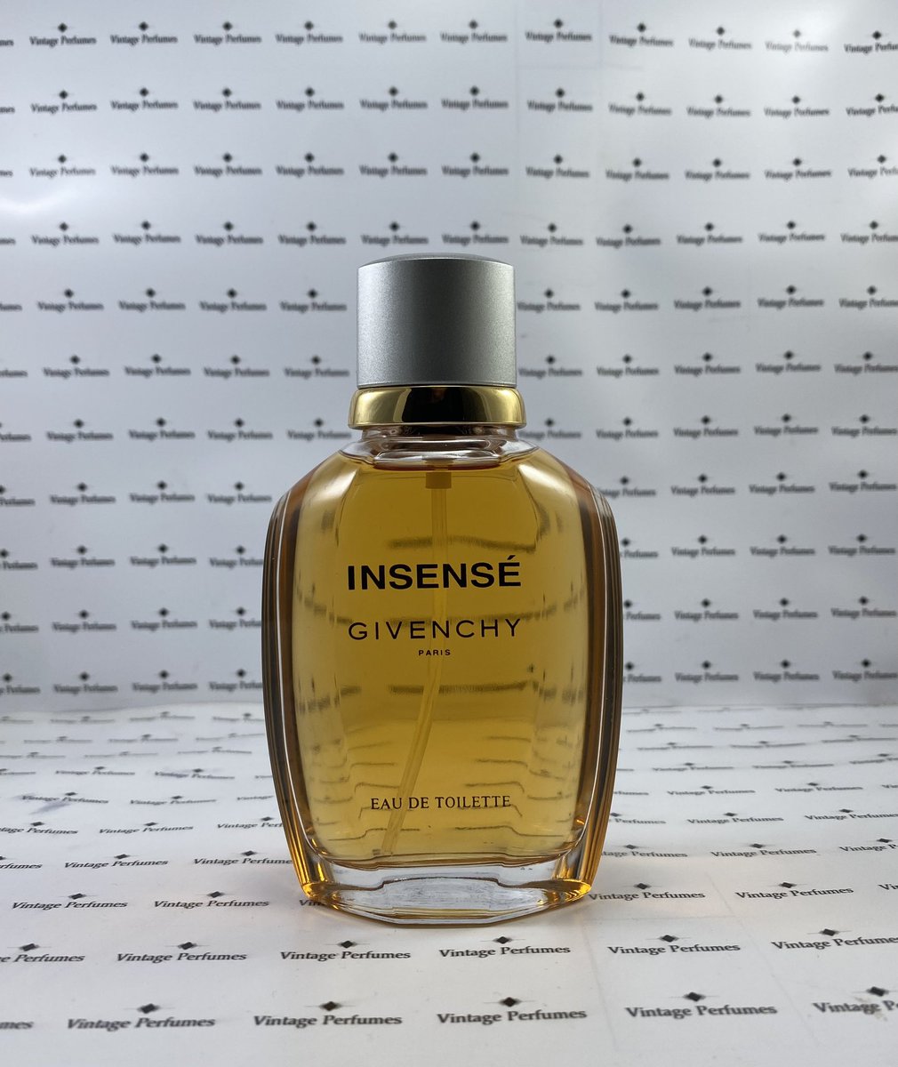 vinperfumes's tweet photo. تتكفل المسافات بالصمت!!
ويتكفل العطر بالحديث🍂

Insense by Givenchy- 1993 
(For men)

#رابطة_عشاق_العطور #عطور_قديمة #عطور_نادرة #عطور_غوتشي #جل_ساندر #جل_ساندر_سينت #غوتشي_نوبل #عطر_روما #vintage_perfumes #vinperfumes #vintageperfumes https://t.co/F8jFDEOAW0