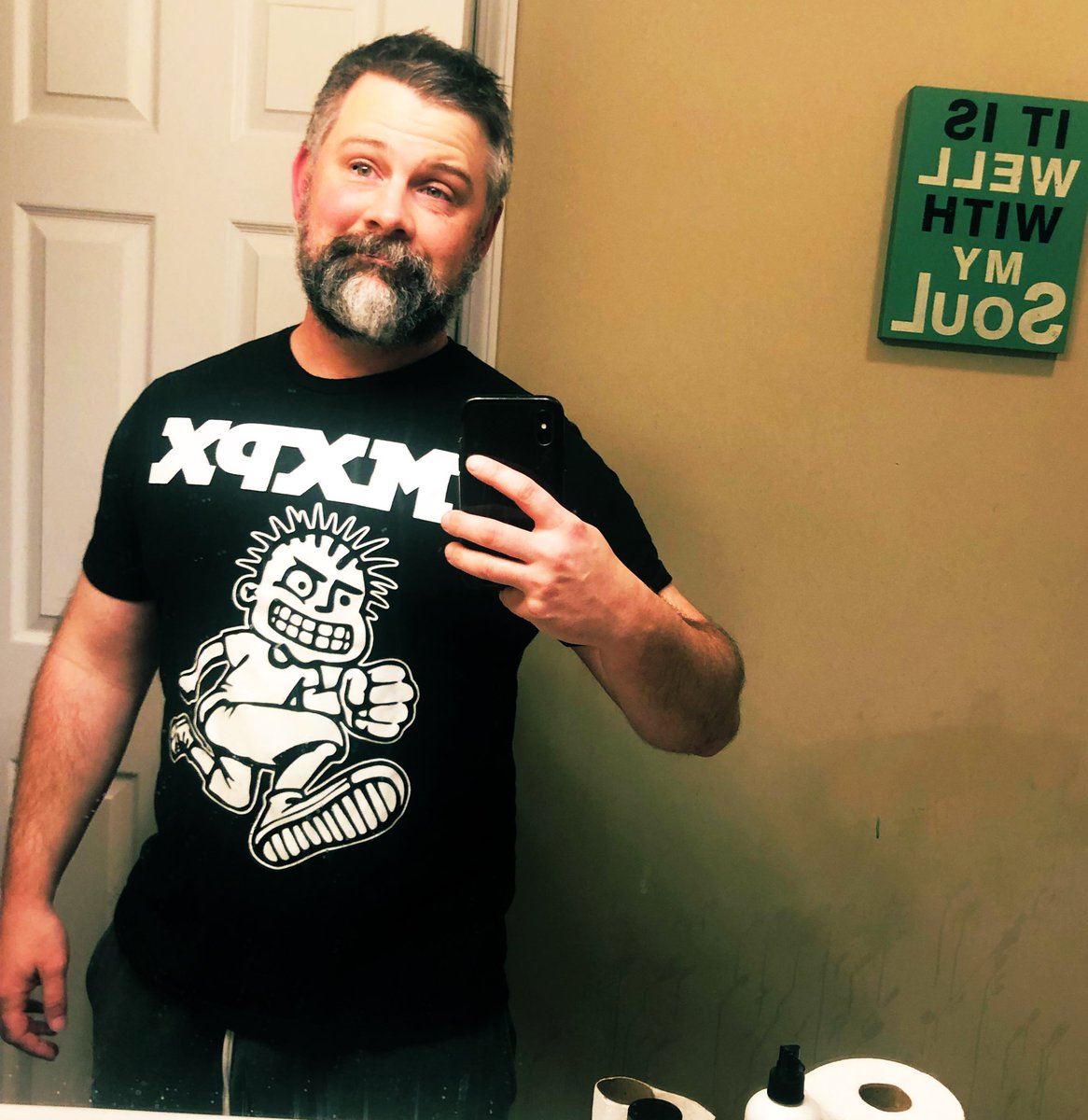 DustinJAllman's tweet photo. Birthday gift from my lil’ bro. If you know, you know! @mxpx @toothandnail
#mxpx #punkrawkshow #punk #buffalo https://t.co/CC06LikeXi