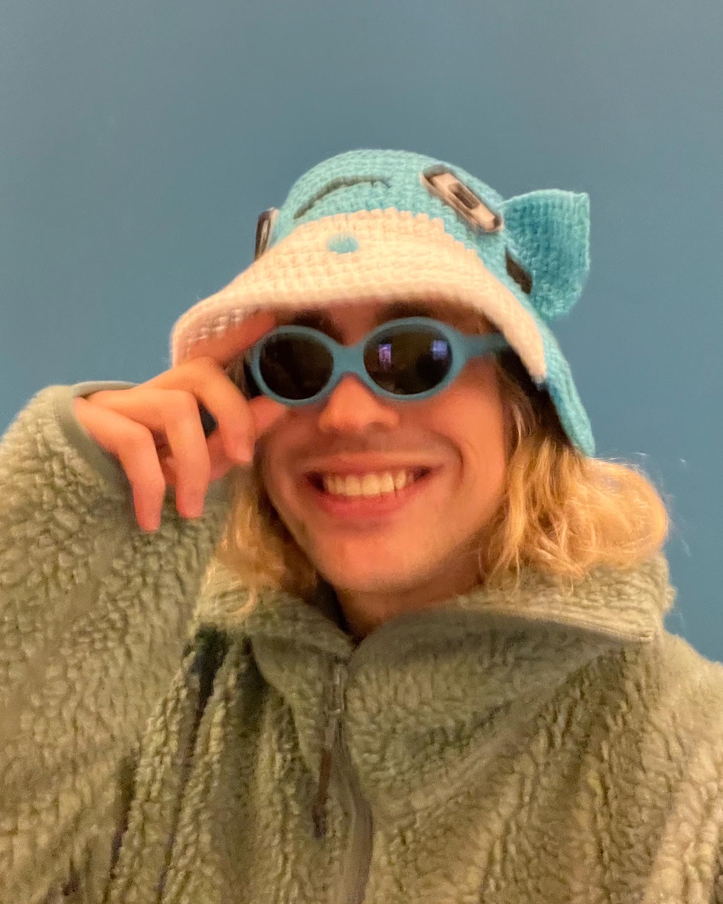 Porter Robinson ポーターロビンソン　POTARO Ducky My Potaro Plush was delivered today! : r/porterrobinson