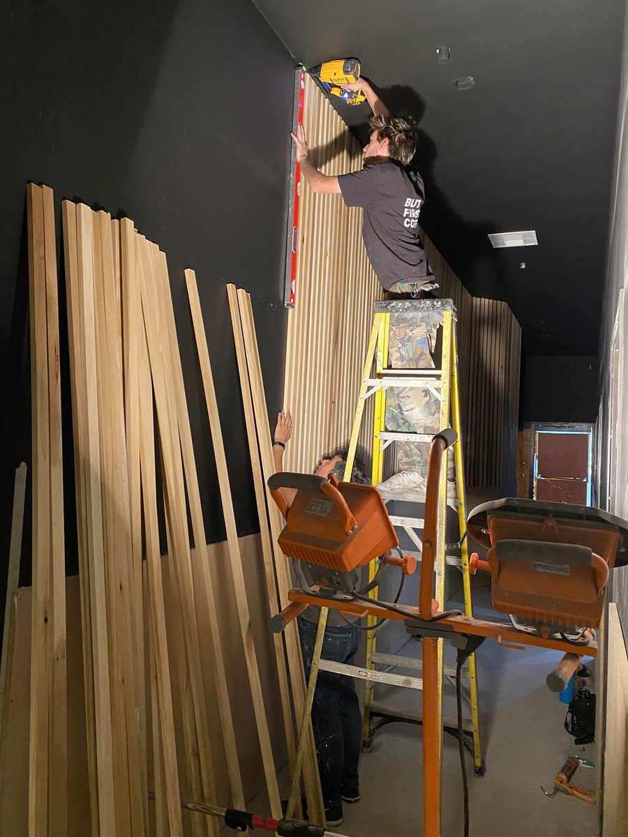 this_is_blee's tweet photo. Wood installation began today, so relieved it’s going well.  @KnoppAnson lending a much needed height advantage https://t.co/oXfthM19YA