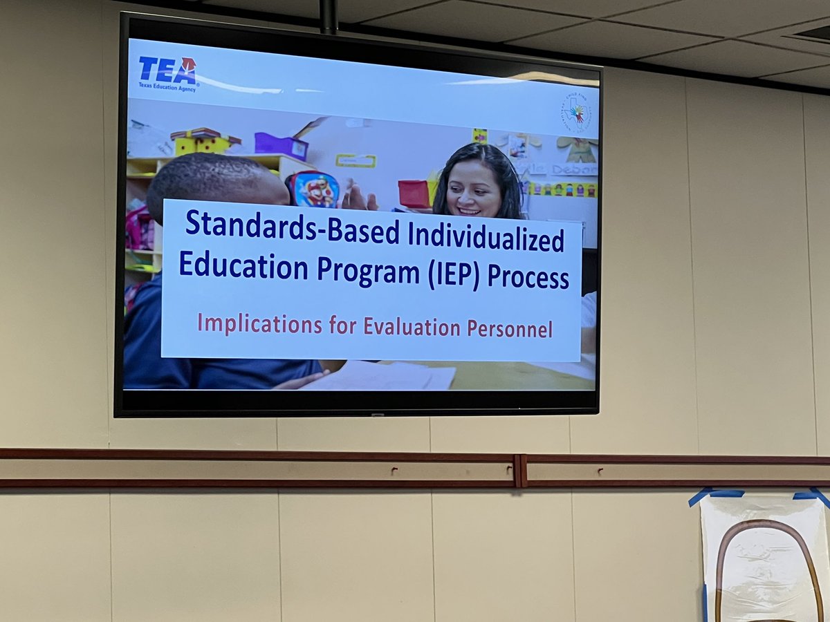 TiffTweets1014's tweet photo. Today was a good day! It’s always nice to run into my Sisters at work! They’re diags too!😄 SBIEP for Evaluators today. @akasorority1908 @Region4ESC @R4SpecialEd @R4Inclusive #DiagLife #Speducator #AKAeducator #educAKAtor💕💚 #ThankU4AttendingMyTiffanyTalk���� https://t.co/SJMEd9Iypy