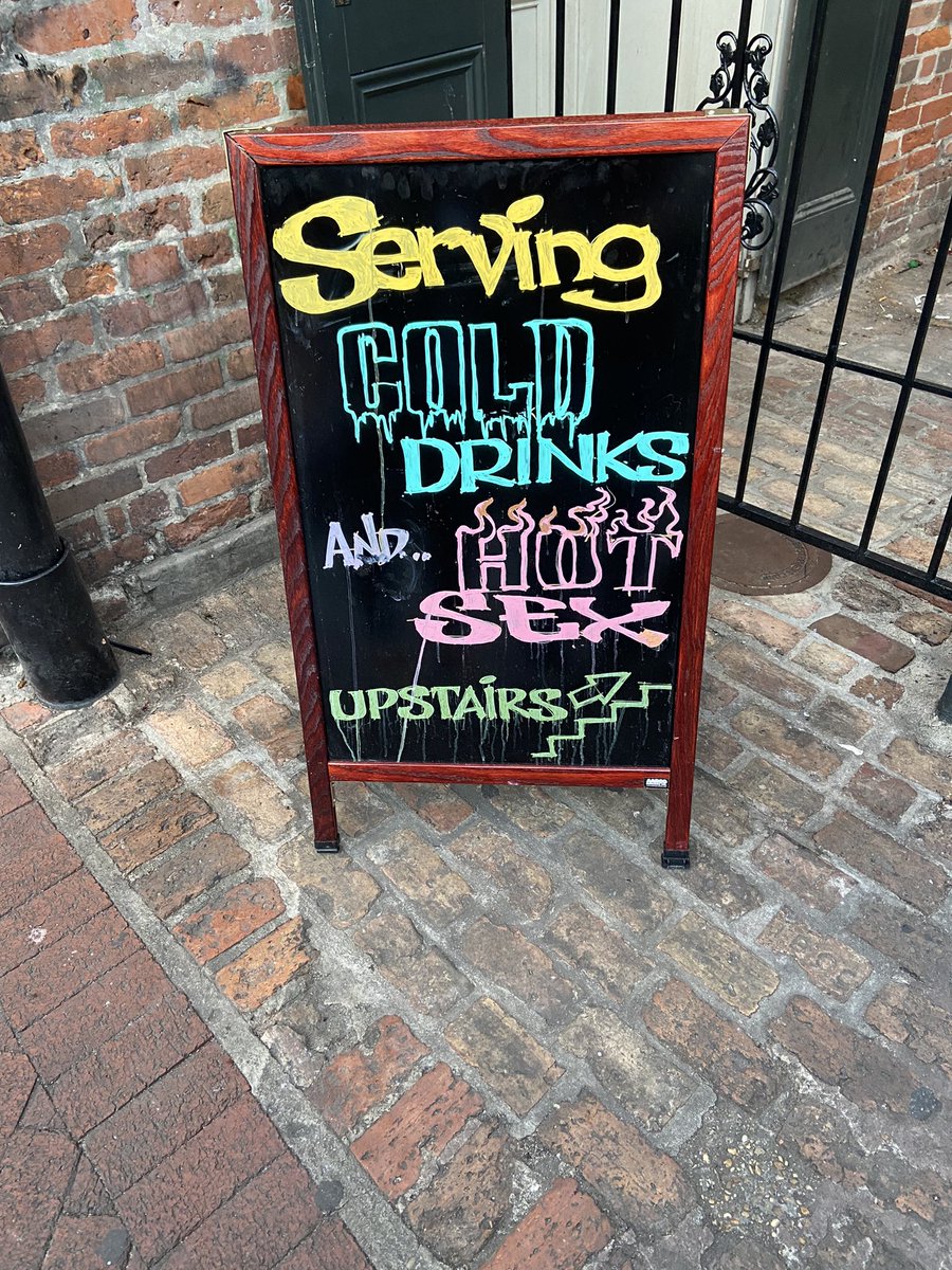 RiderDisney's tweet photo. Bar #5 on the #BarCrawlin tour. ๐ณโฆ https://t.co/k6X1aS1rf3