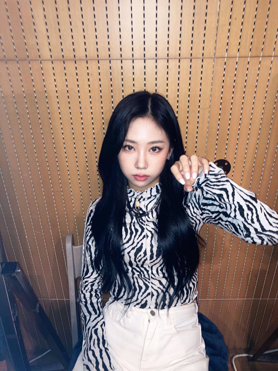 DOSlEFILM's tweet photo. dosie weverse update ❣️

#도시 #장은성 #퍼플키스 @RBW_PURPLEKISS #DOSIE #PURPLEKISS ♡ https://t.co/Tj20MuHUVX
