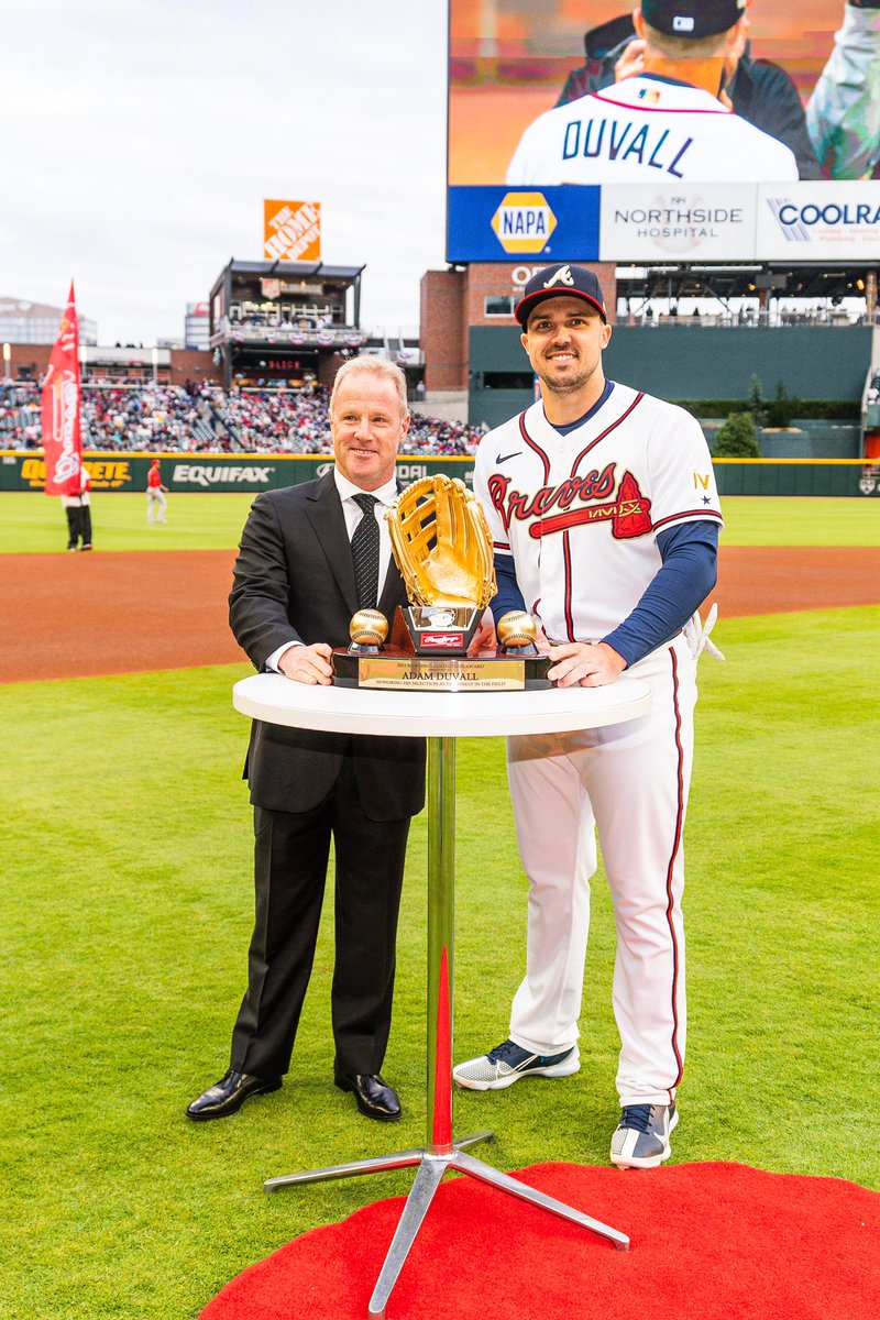 Braves's tweet photo. Silver and Gold 🤩

#ForTheA https://t.co/Il3S0sXZta