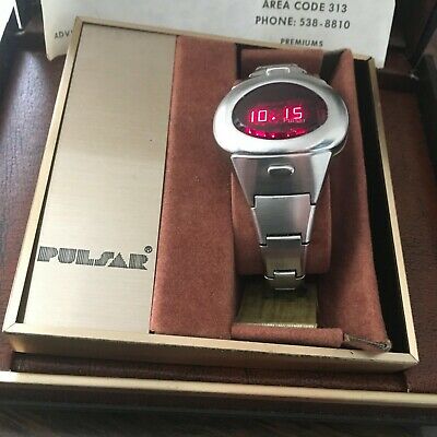NYMammoths's tweet photo. Mets' Sunday game will be broadcast exclusively on the 1978 Pulsar Ladies' Oval 103 Digital LED Wristwatch. https://t.co/jBpKv7igEV