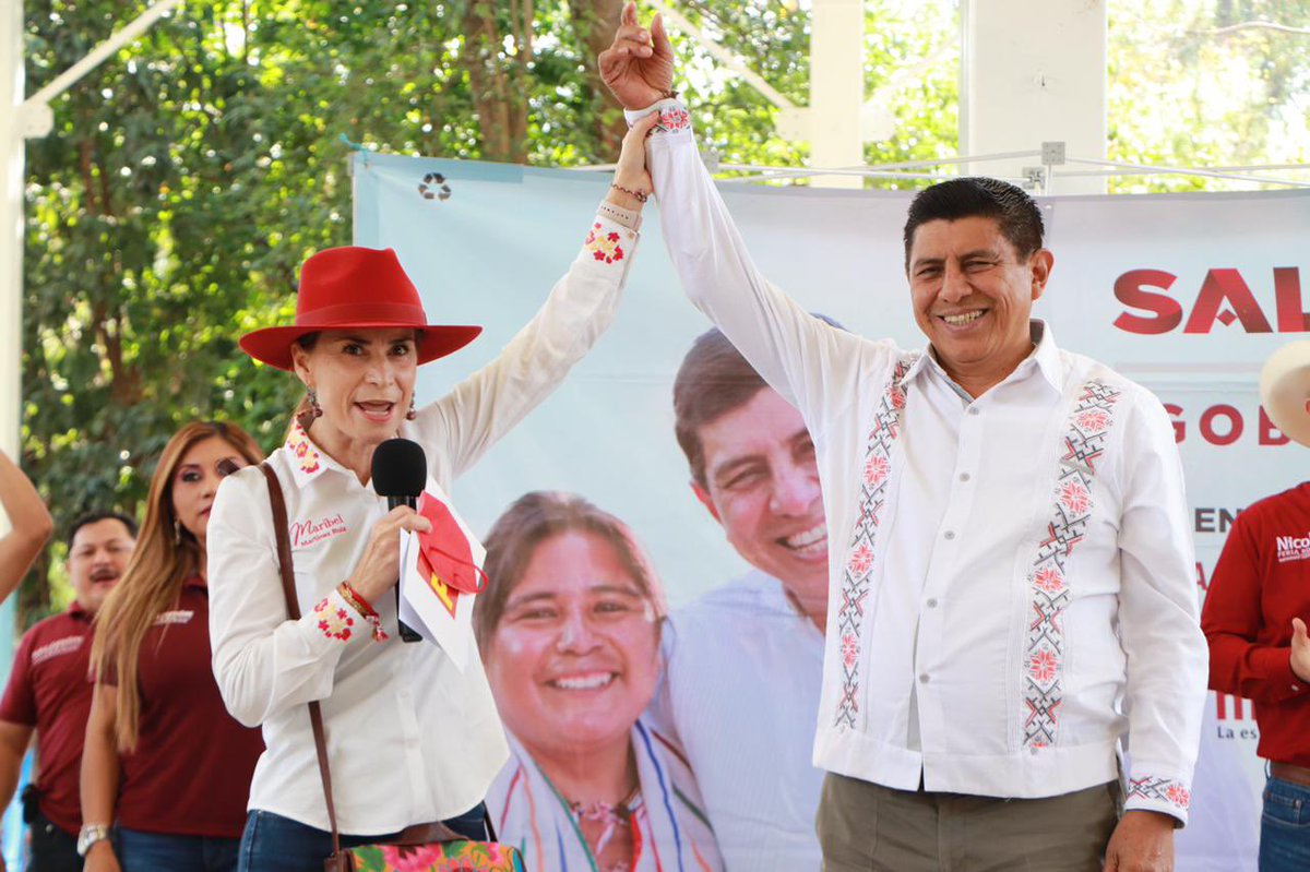 maribelmruiz's tweet photo. Se vienen años de cambios reales para #Oaxaca, por eso este 05 de junio todas y todos saldremos a votar por @salomonj, expresé a las y los paisanos de #Silacayoápam. ⭐️  

En el #PT  tenemos claro que el pueblo quiere un cambio
#VotaPT
 #JuntosHacemosHistoria. 🟡🔴 https://t.co/qnbxQORQ7H