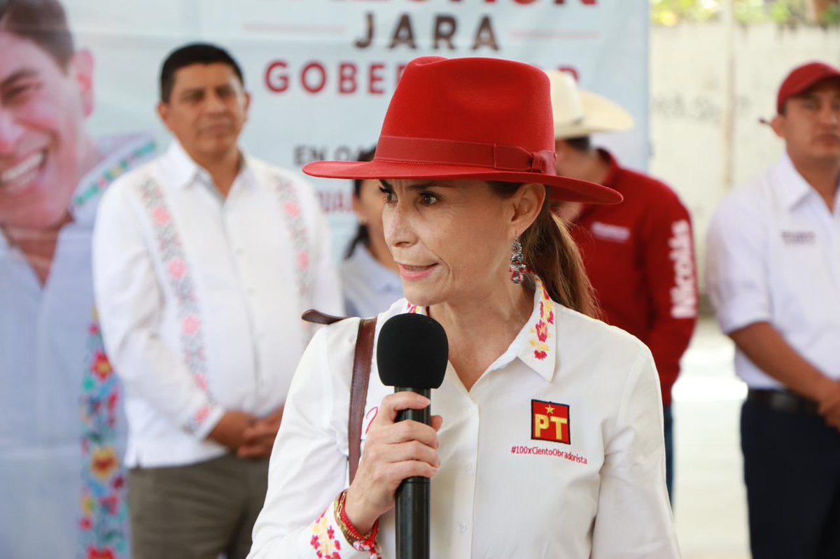 maribelmruiz's tweet photo. Se vienen años de cambios reales para #Oaxaca, por eso este 05 de junio todas y todos saldremos a votar por @salomonj, expresé a las y los paisanos de #Silacayoápam. ⭐️  

En el #PT  tenemos claro que el pueblo quiere un cambio
#VotaPT
 #JuntosHacemosHistoria. 🟡🔴 https://t.co/qnbxQORQ7H